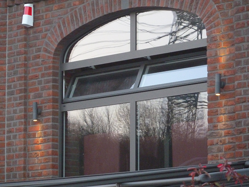 Backhaus Grobe, Dortmund: Kippflügel und Korbbogen